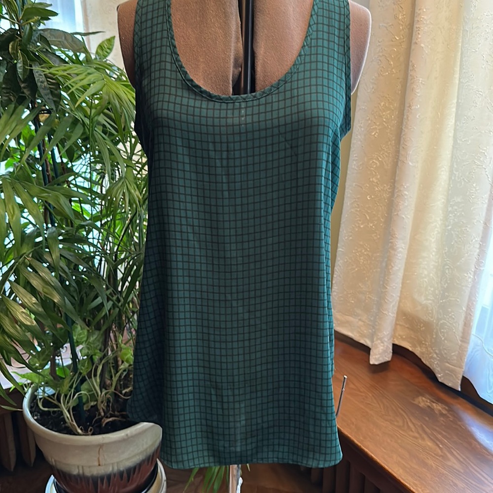 Loft green sleeveless blouse